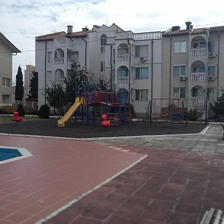 браво Apartamento *