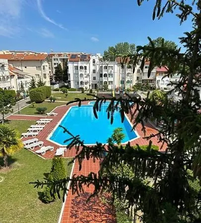 браво Apartment *